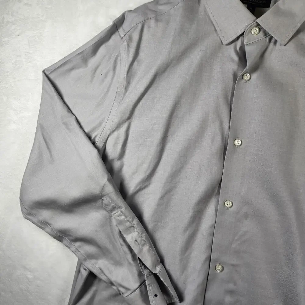 Banana Republic Standard Fit Long Sleeve‎ Button Up Shirt Gray Size XL Cotton